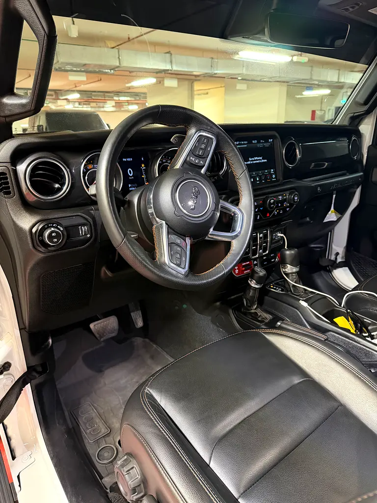 Jeep Wrangler Rubicon 392 V8 2023 GCC Under Warranty - Image 6