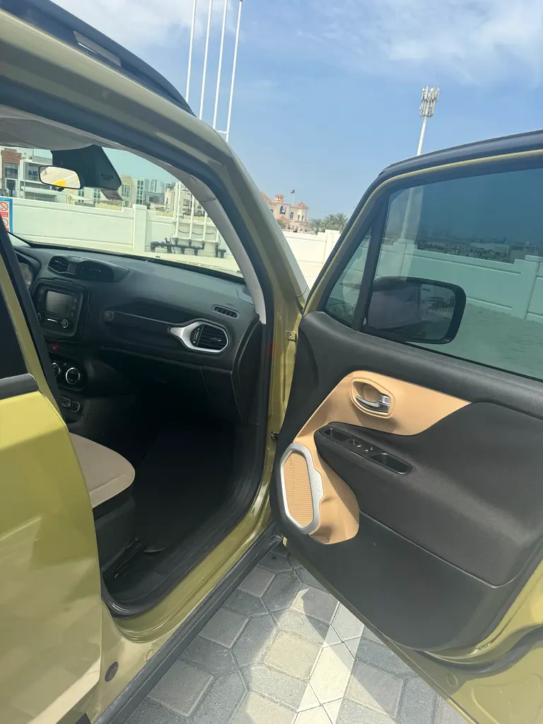 Jeep Renegade - Image 8