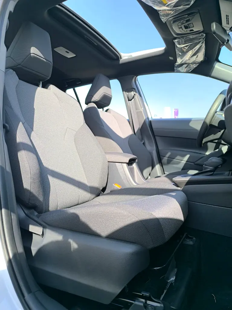 Toyota Frontlander Leading Hybrid Leading 2025 Model - with Rear AC - Brand New - Image 12