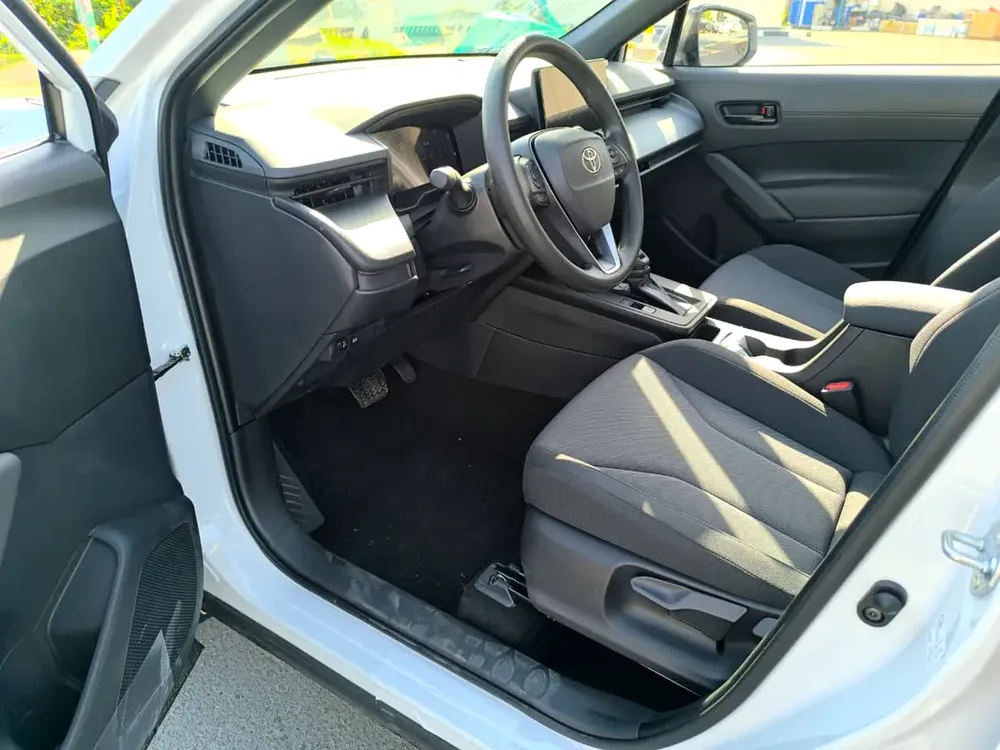 Toyota Frontlander Leading Hybrid Leading 2025 Model - with Rear AC - Brand New - Image 9