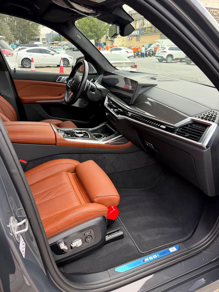 BMW X7 M60i GCC - Image 10