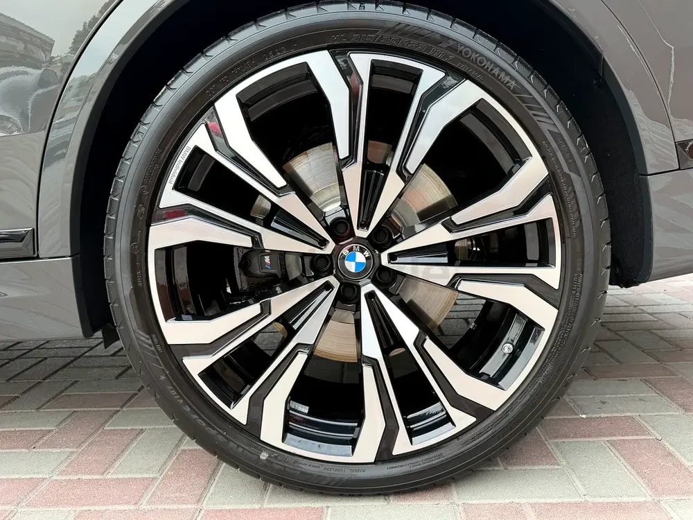 BMW X7 M60i GCC - Image 6