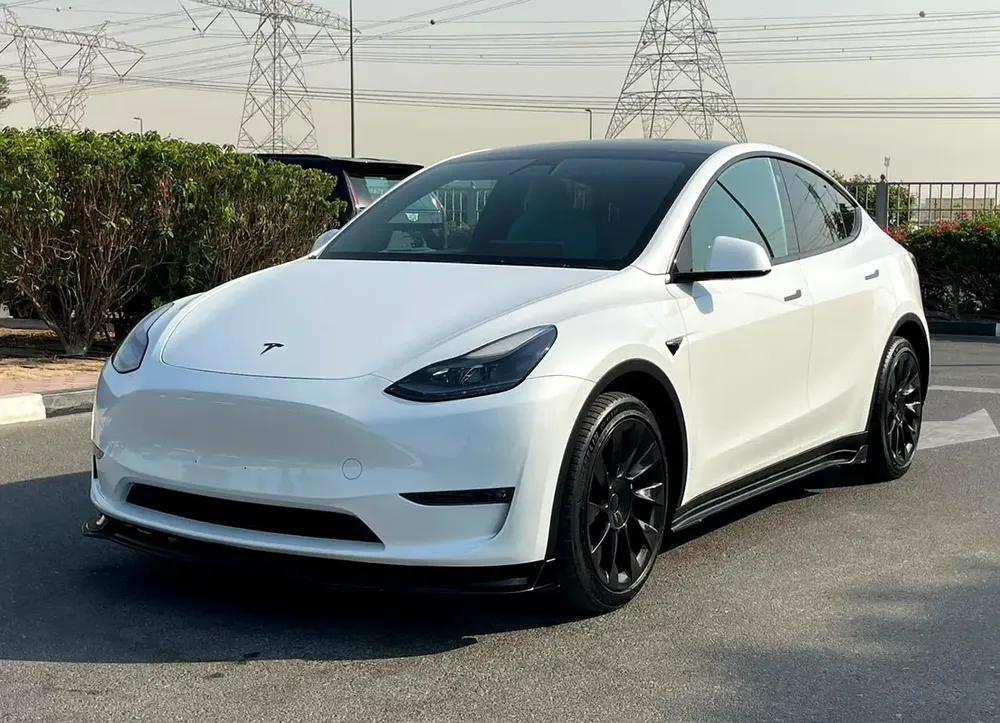 Tesla Model Y gcc First owner with service  history under  warranty - Image 5