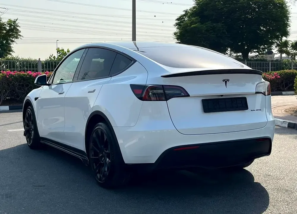 Tesla Model Y gcc First owner with service  history under  warranty - Image 7
