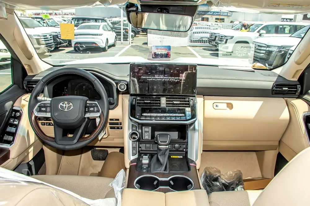 Toyota Land Cruiser GXR MAX 2026 - GCC Specs - Brand New! - Image 10