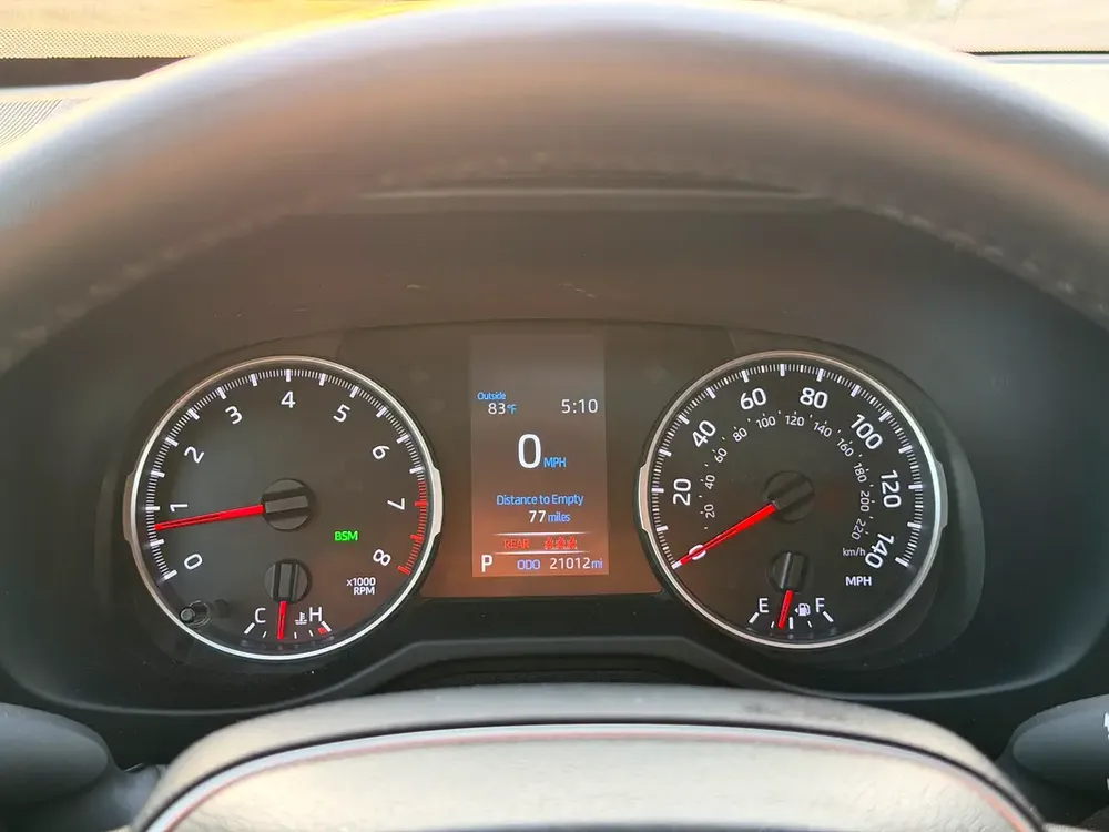 2022 TOYOTA RAV4 XLE PREMIUM AWD FULL OPTIONS IMPORTED FROM USA - Image 11