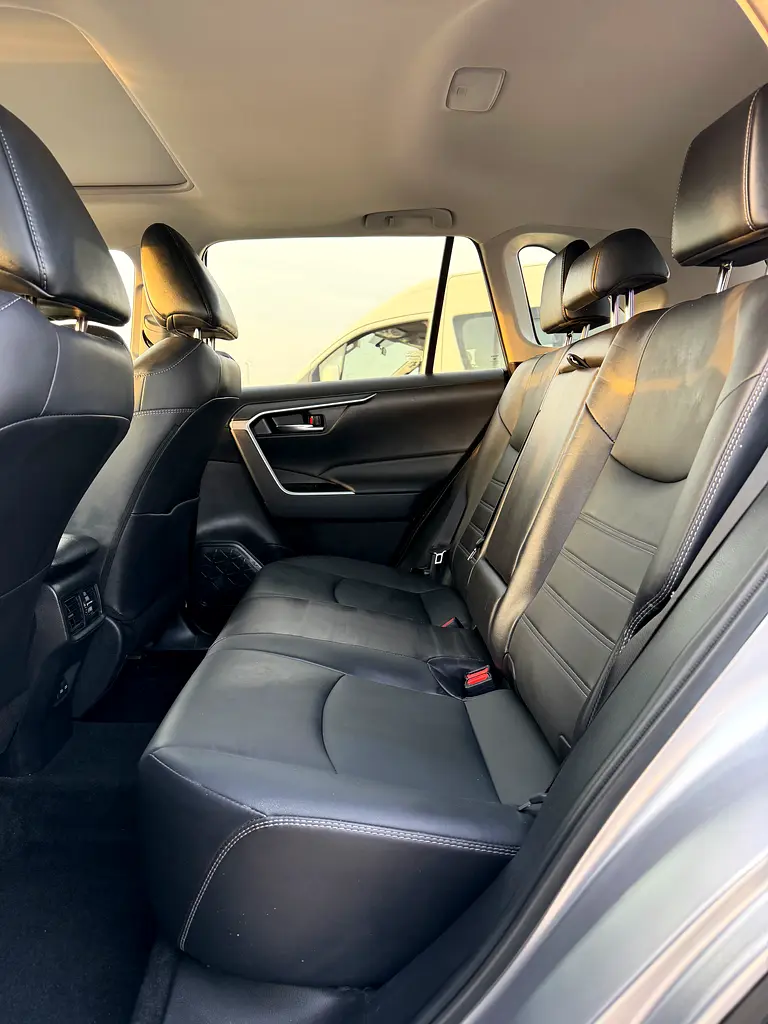 2022 TOYOTA RAV4 XLE PREMIUM AWD FULL OPTIONS IMPORTED FROM USA - Image 14