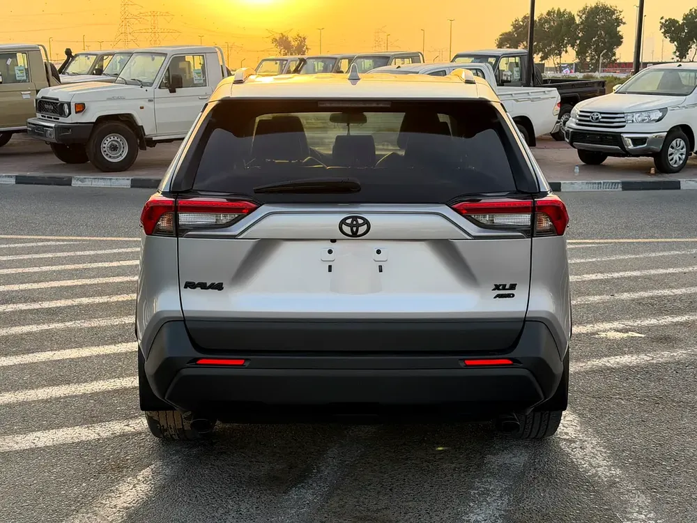 2022 TOYOTA RAV4 XLE PREMIUM AWD FULL OPTIONS IMPORTED FROM USA - Image 6