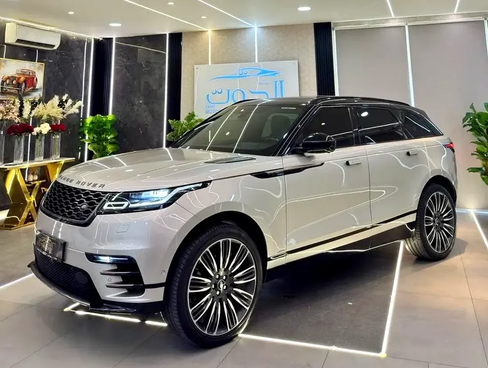 AMAZING RANGE ROVER VELAR  || TOP RANGE  || VERY NEAT || PANORAMA || SPECIAL COLOR - Image 13