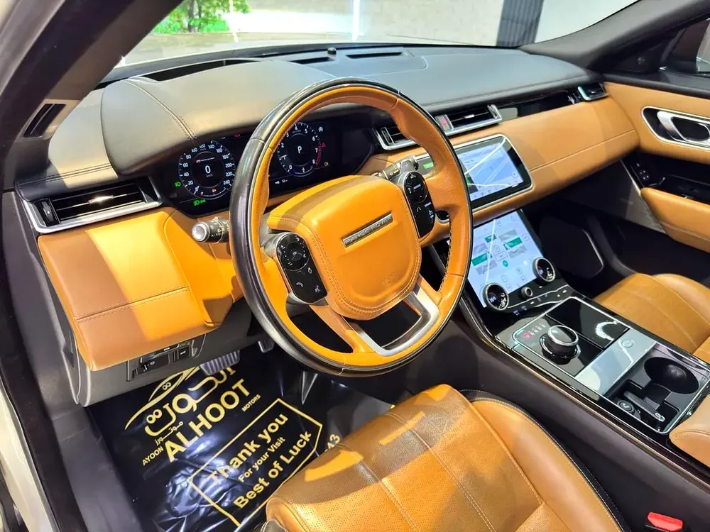 AMAZING RANGE ROVER VELAR  || TOP RANGE  || VERY NEAT || PANORAMA || SPECIAL COLOR - Image 14