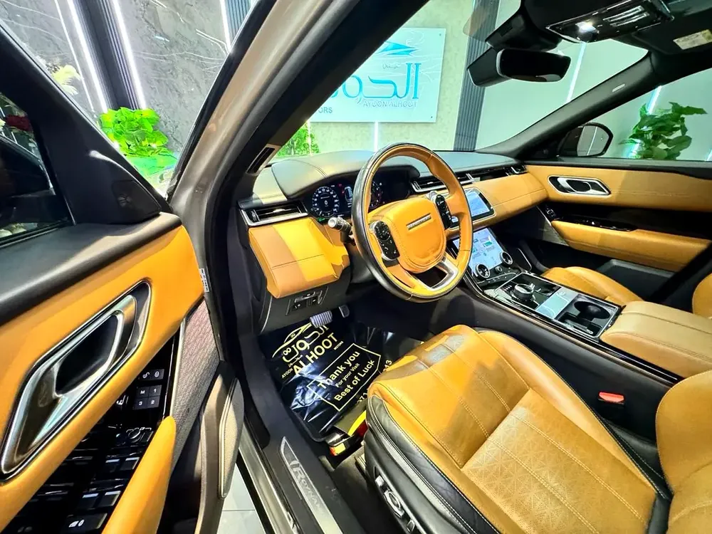 AMAZING RANGE ROVER VELAR  || TOP RANGE  || VERY NEAT || PANORAMA || SPECIAL COLOR - Image 15