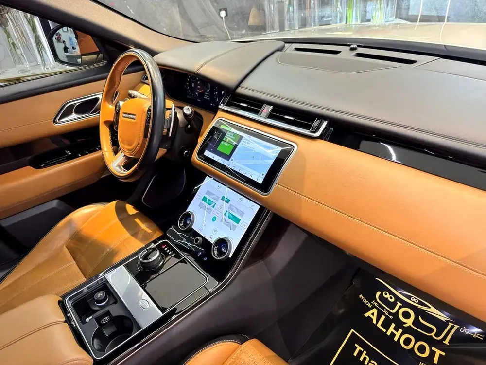 AMAZING RANGE ROVER VELAR  || TOP RANGE  || VERY NEAT || PANORAMA || SPECIAL COLOR - Image 16