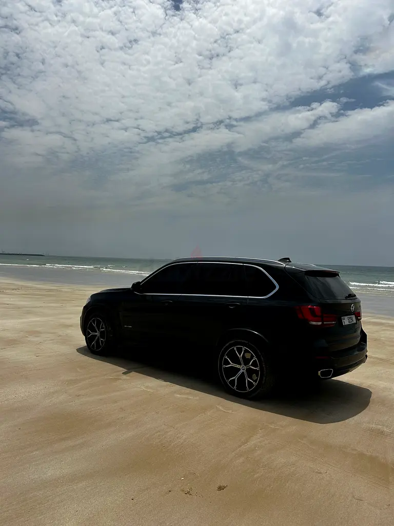 BMW X5 xDrive50i 2014 GCC Specs - Excellent Condition - Image 4