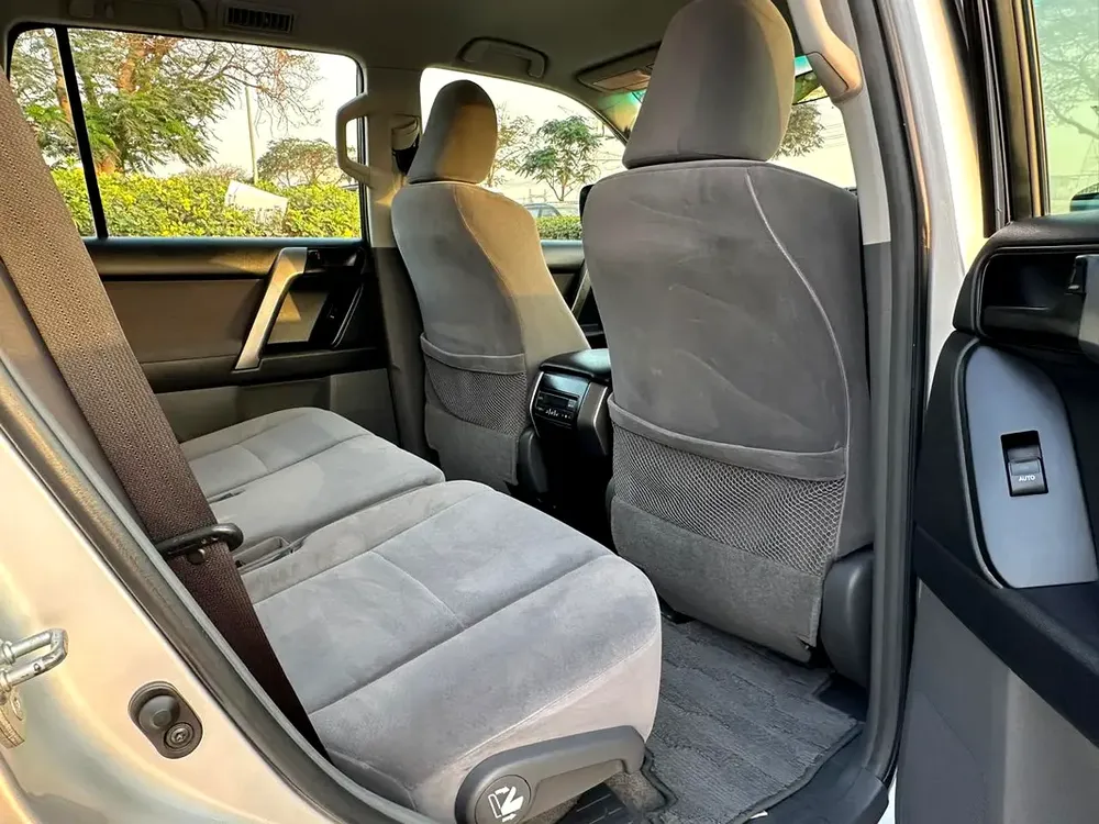 Toyota Prado TXL No Accident Full Service History Model 2011 GCC Mid Options Good Conditions. - Image 12