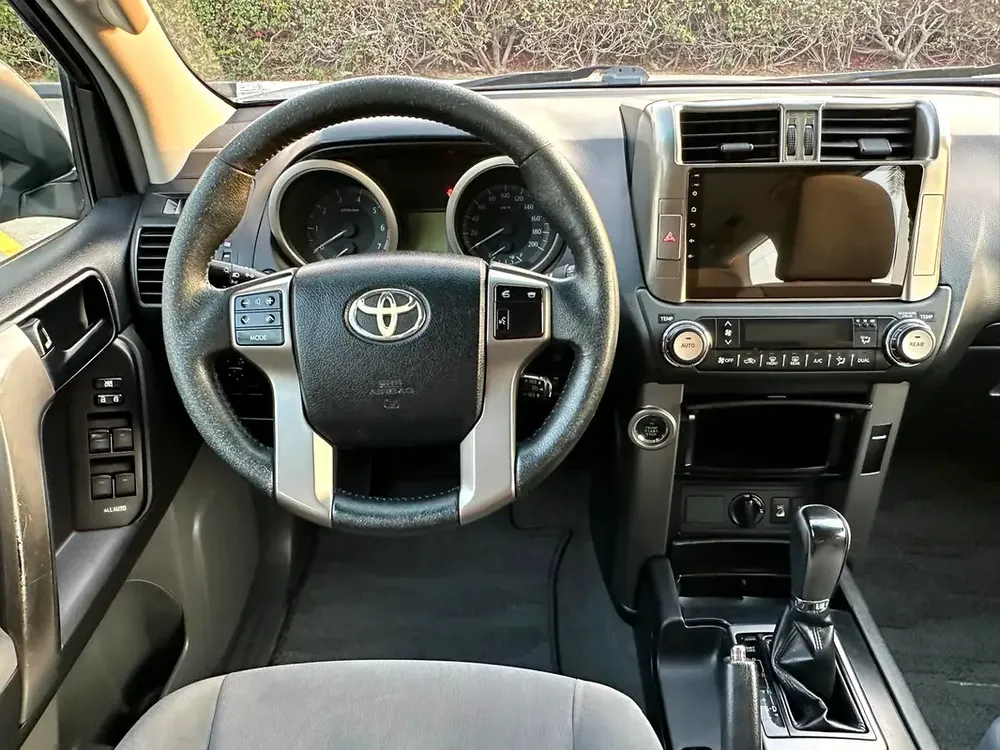 Toyota Prado TXL No Accident Full Service History Model 2011 GCC Mid Options Good Conditions. - Image 15