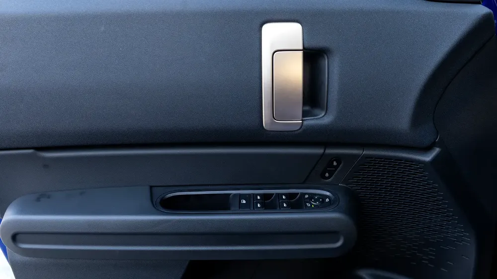 MINI Countryman Cooper 2025 GCC Specs under Agency Warranty and Service Contract - Image 8