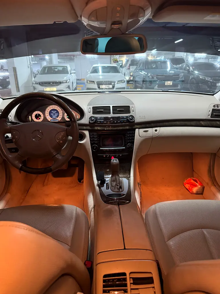 Mercedes-Benz E-Class E 350 2006 GCC Specs - Well Maintained - Image 10