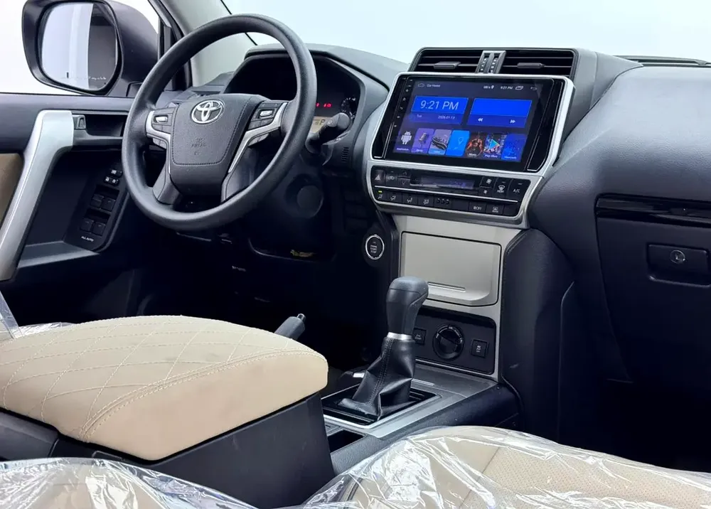 2018 Toyota Prado TX, Full Service History, Excellent Condition, GCC - Image 14