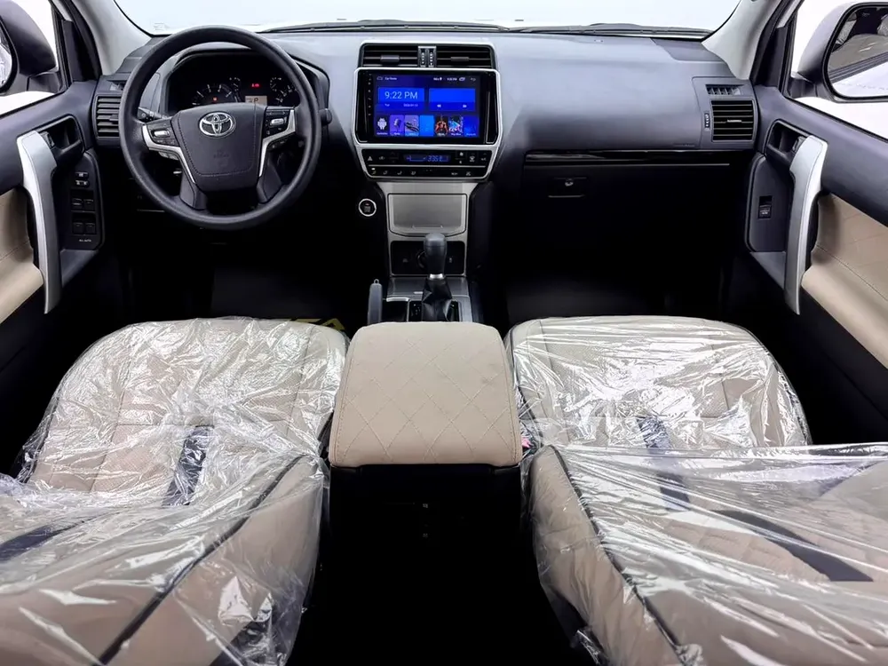 2018 Toyota Prado TX, Full Service History, Excellent Condition, GCC - Image 7