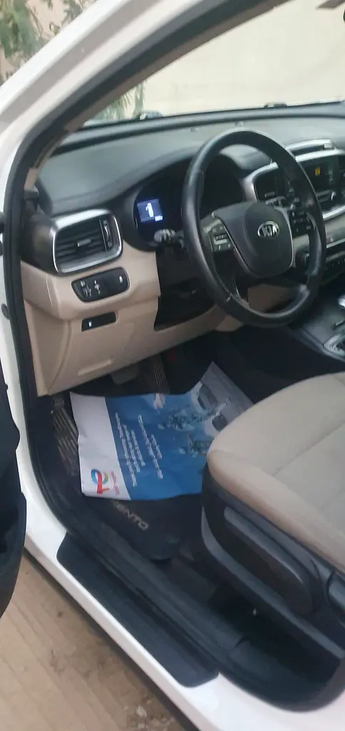 Kia sorento full automatic GCC spaeis 7 seter 2019 - Image 5