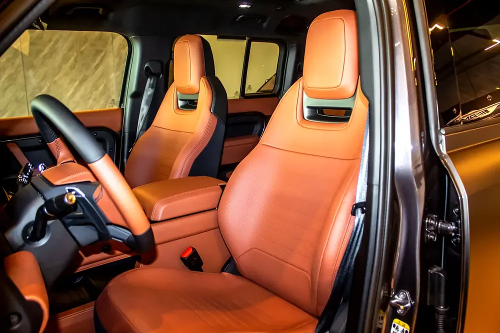 Land Rover Defender OCTA 2025 | Twin Turbo V8 | 0 KM | German Specs - Image 5