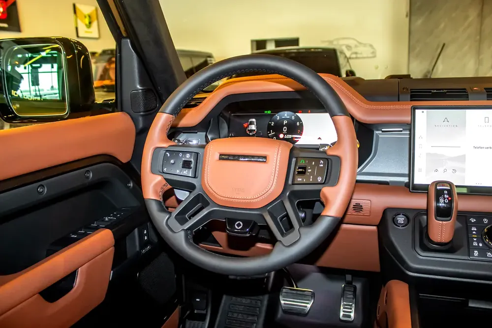 Land Rover Defender OCTA 2025 | Twin Turbo V8 | 0 KM | German Specs - Image 7