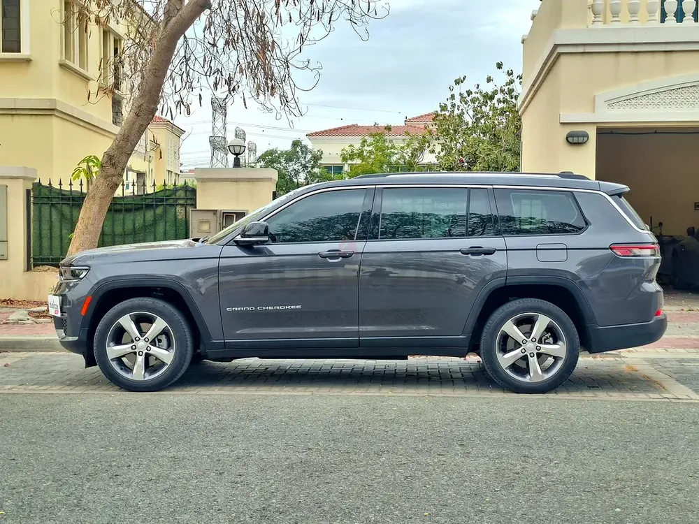 AED 2128/month | 2022 Jeep Grand Cherokee L  | GCC Specs | Ref#437631 - Image 5