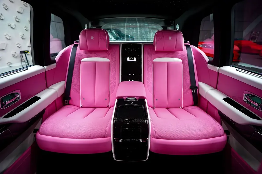 BLACK BADGE CULLINAN FOR HER - Image 4