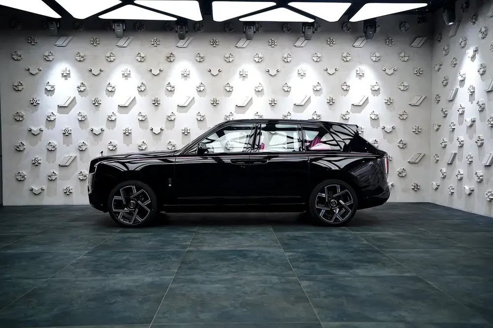 BLACK BADGE CULLINAN FOR HER - Image 8
