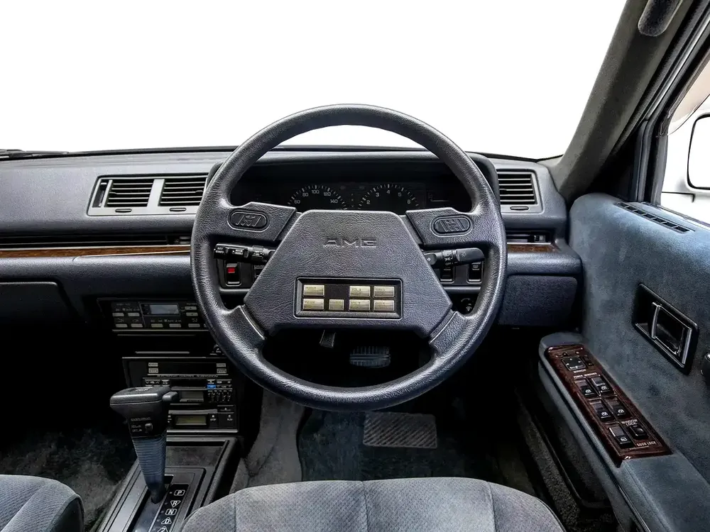 1989 | Mitsubishi | Debonair | Royal AMG( 1 of 313  made worldwide) - Image 8