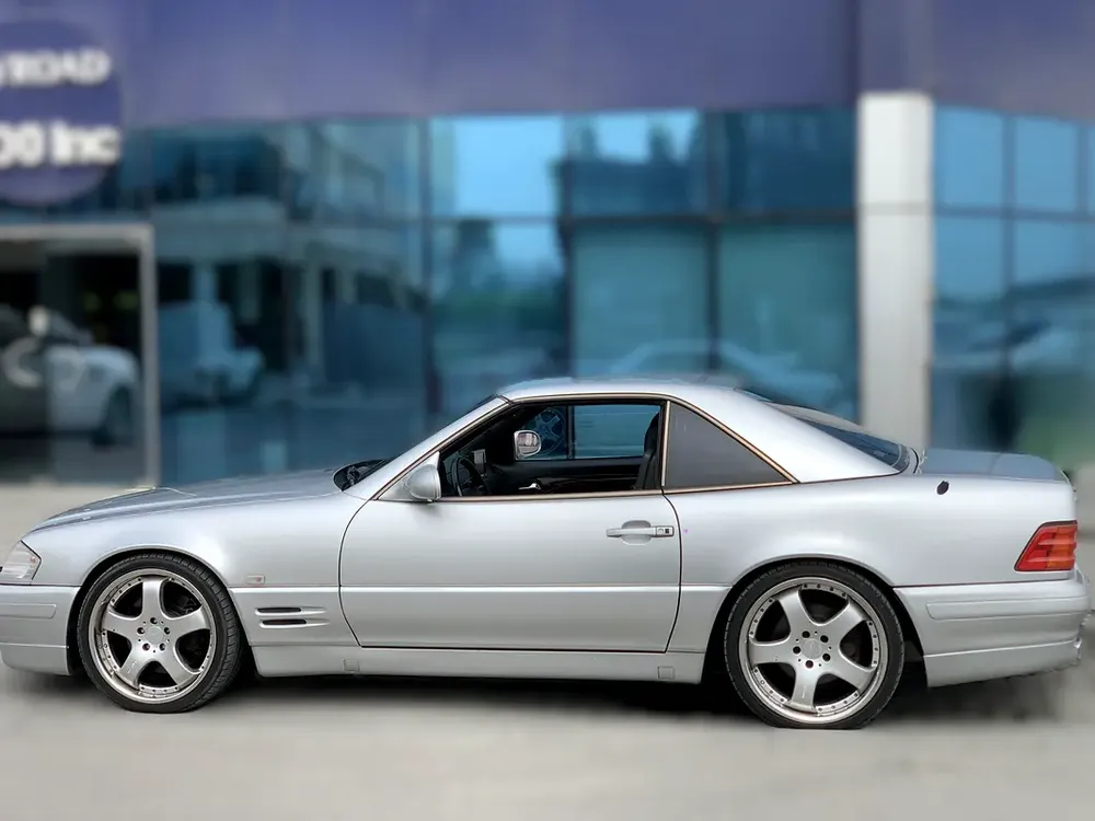 1999 SL320 Pristine Japanese | Finance Available - Image 10