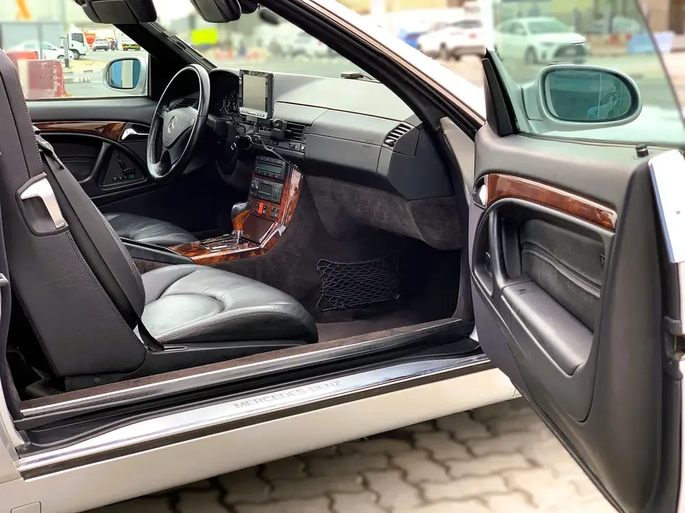 1999 SL320 Pristine Japanese | Finance Available - Image 4