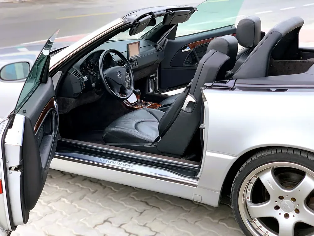 1999 SL320 Pristine Japanese | Finance Available - Image 6