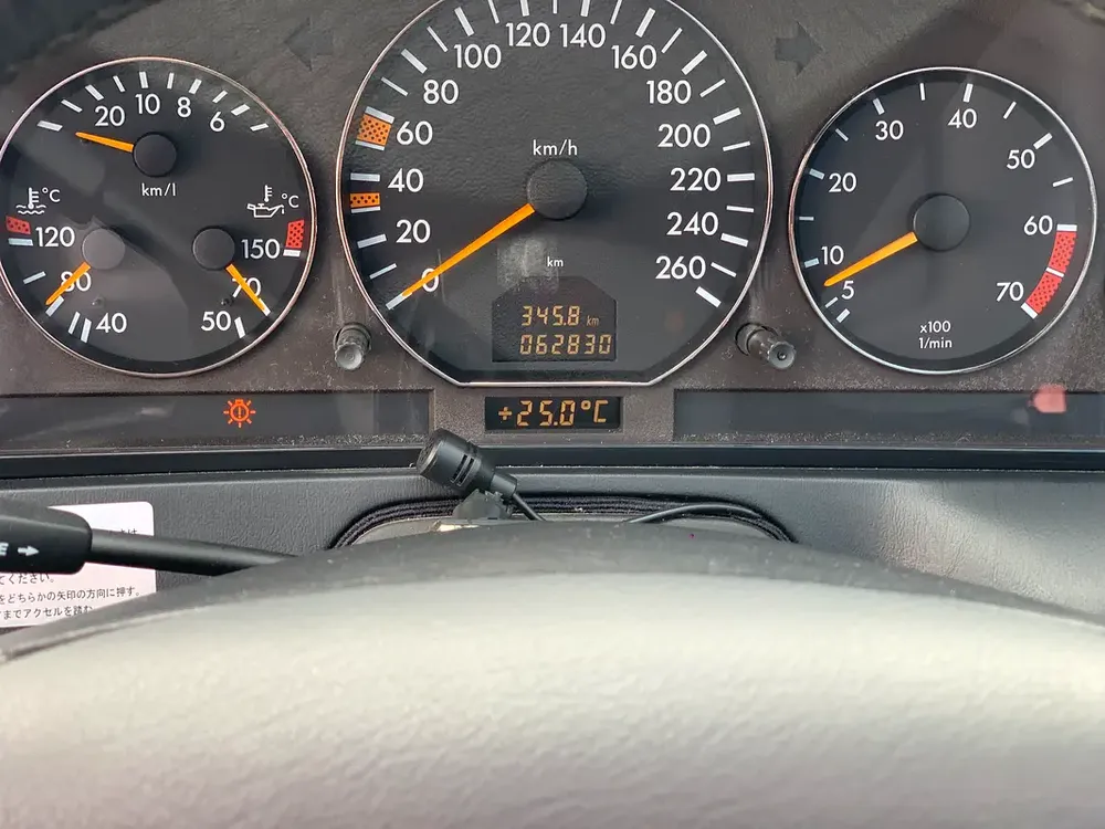 1999 SL320 Pristine Japanese | Finance Available - Image 9