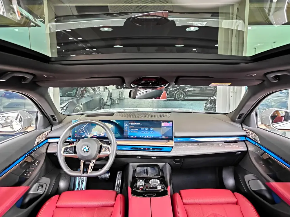 AED 3,000 P.M | 2024 BMW 520i M Sport Titanium | Under BMW Warranty and Service Contract | GCC | - Image 9