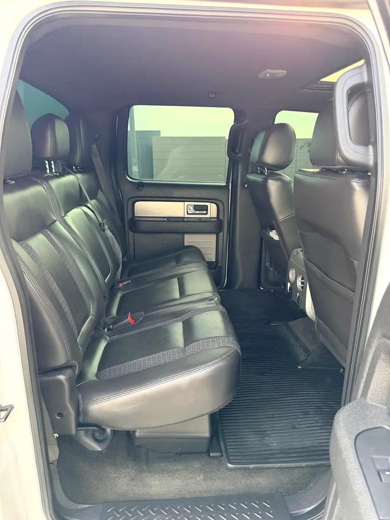 Ford F-Series Pickup Raptor 2012 - GCC Specs single owner - Excellent Condition - Image 16