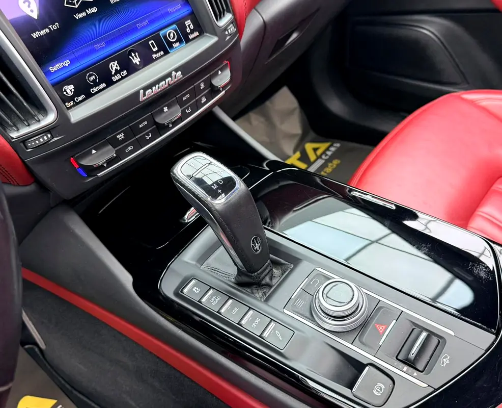2019 Maserati Levante S Q4 ,Maserati Warranty+Service Contract+Full Service History ,GCC - Image 17