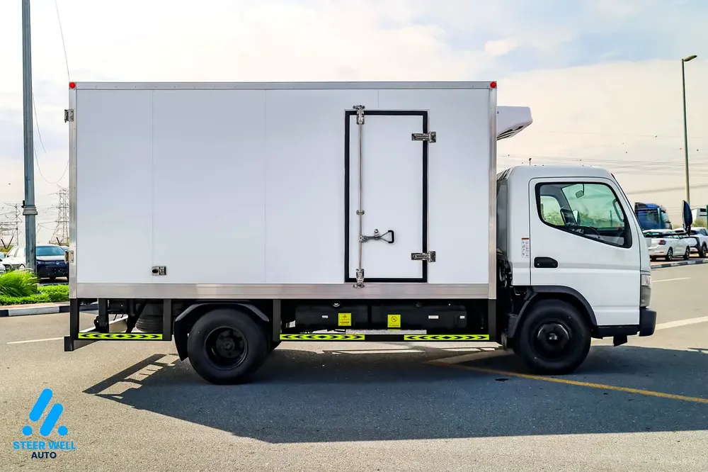 FUSO Canter Chiller Truck 2026 | 4.2L Diesel | Manual | 4x2 | Refrigerated Body | Best Price - Image 8