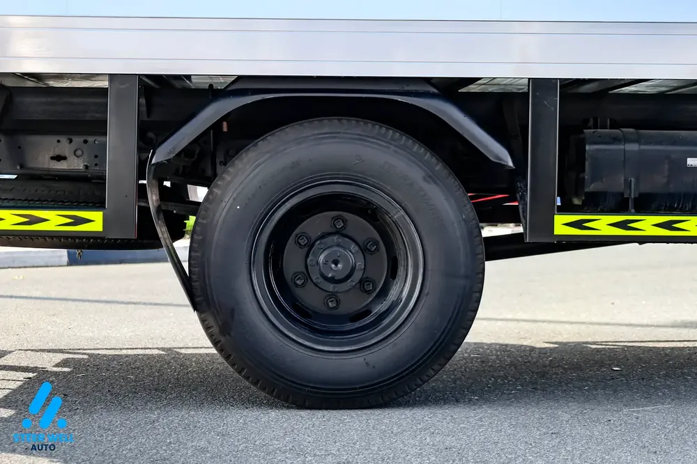 FUSO Canter Chiller Truck 2026 | 4.2L Diesel | Manual | 4x2 | Refrigerated Body | Best Price - Image 9
