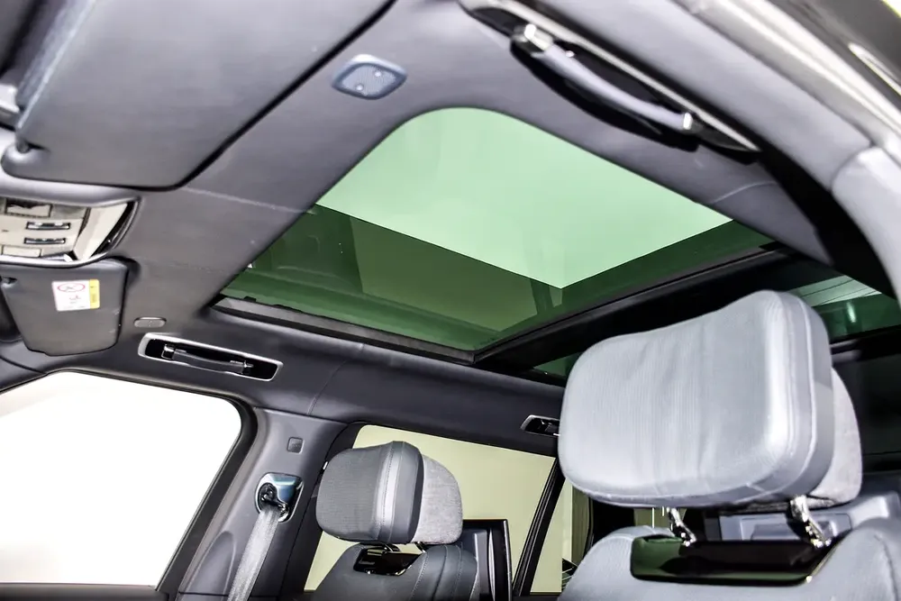 2025 Land Rover Range Rover SV - European Specs - Brand New - Image 10