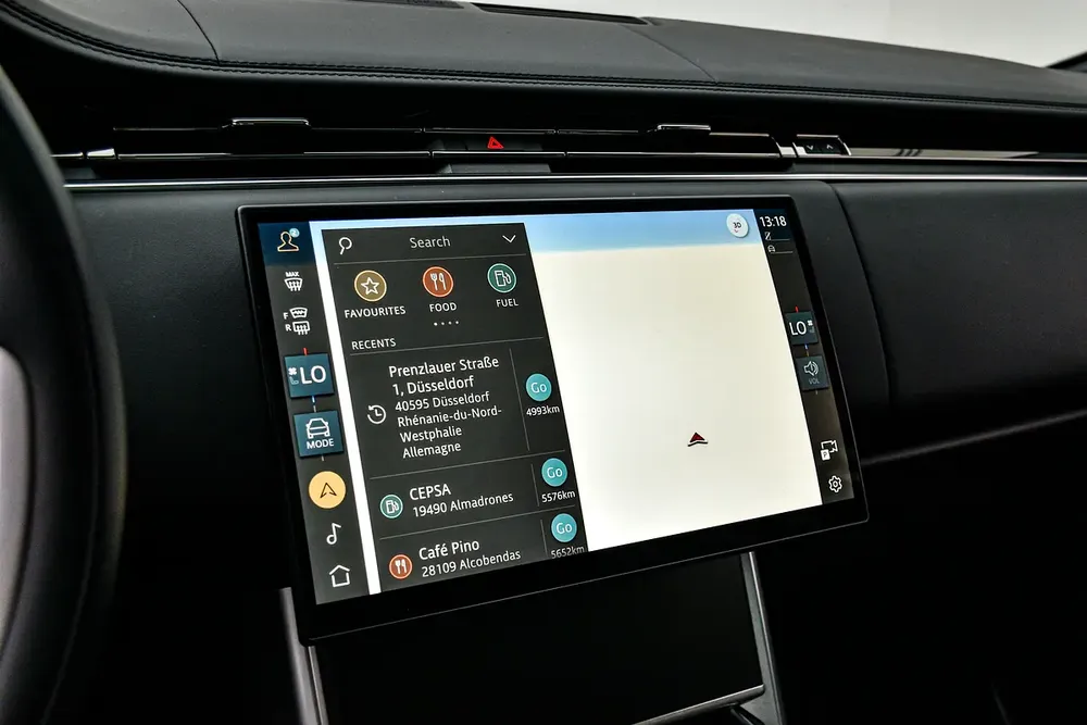 2025 Land Rover Range Rover SV - European Specs - Brand New - Image 13