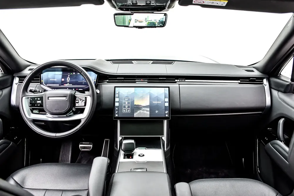 2025 Land Rover Range Rover SV - European Specs - Brand New - Image 8