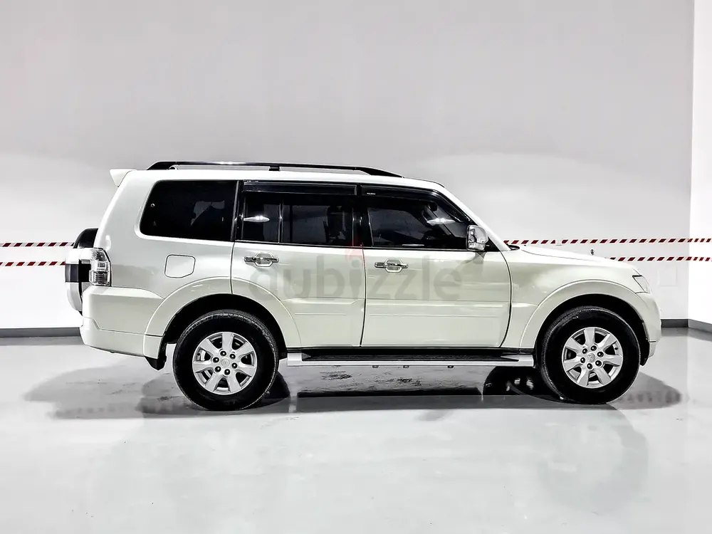 AED 2056/month | 2015 Mitsubishi Pajero  | GCC Specs | Ref#467007 - Image 4