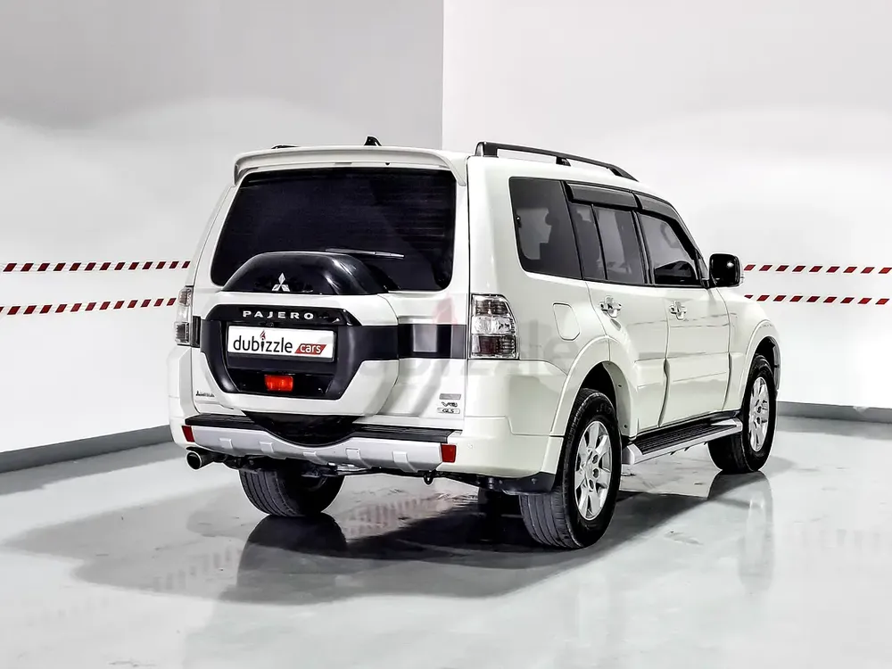AED 2056/month | 2015 Mitsubishi Pajero  | GCC Specs | Ref#467007 - Image 6