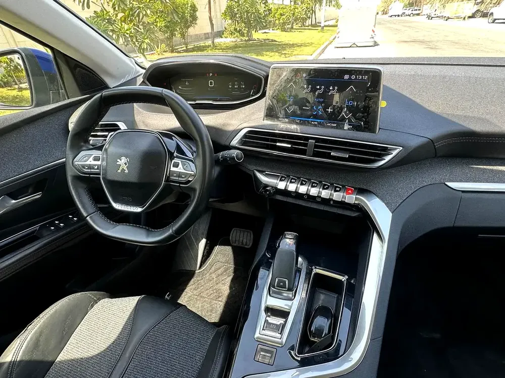 2018 Peugeot 3008 Allure G.C.C First Owner No Accidents - Image 8