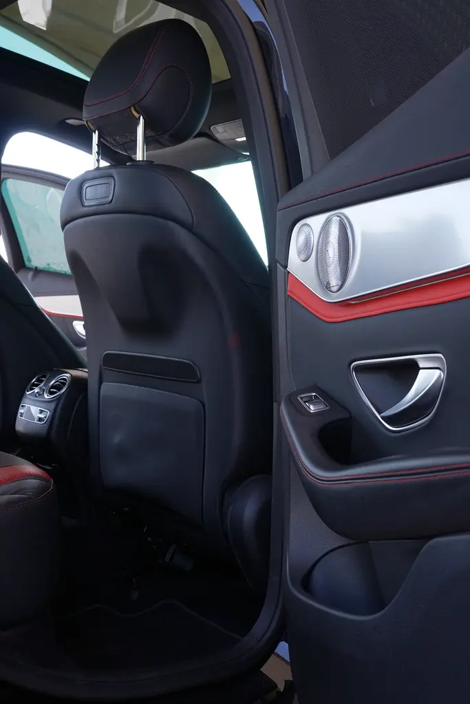 Mercedes Benz GLC 63 S AMG 4MATIC+ GCC Specs | Pristine Condition - Image 19