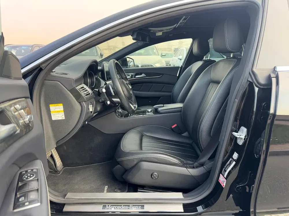 Mercedes Benz CLS400 2016 Fresh Imported From Japan - Image 10