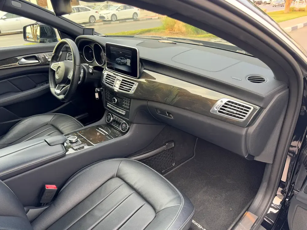 Mercedes Benz CLS400 2016 Fresh Imported From Japan - Image 12