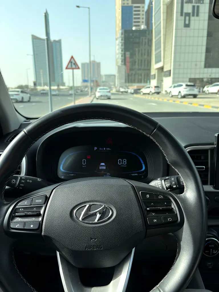 2024 Hyundai Venue SEL | American Specs | Low Mileage | Compact SUV - Image 9
