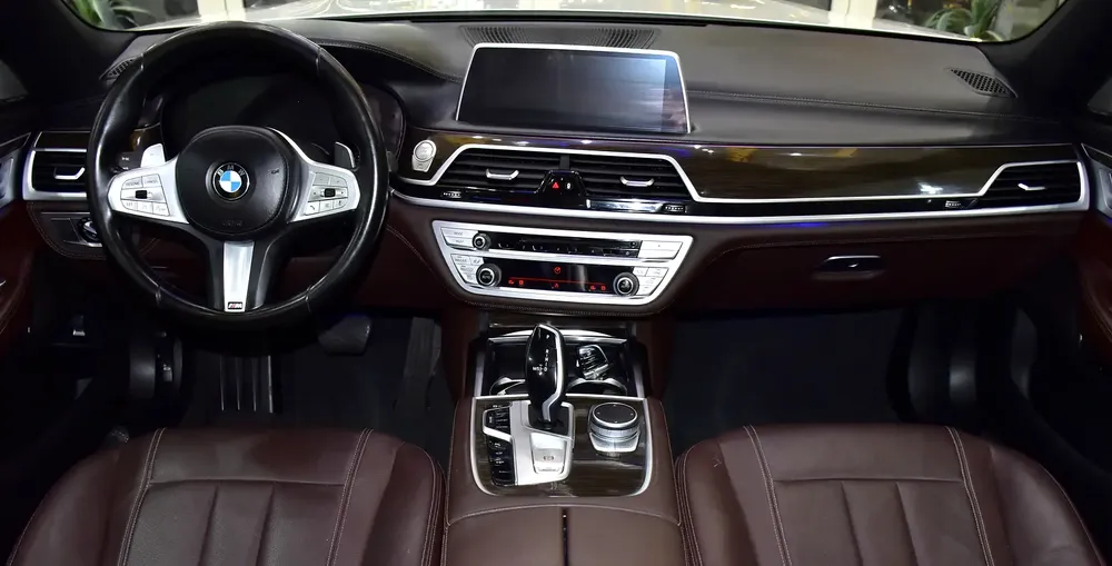 AED 3,113 EMi at 0% DP | BMW 730Li ( 2022 Model ) in White Color GCC Specs - Image 11